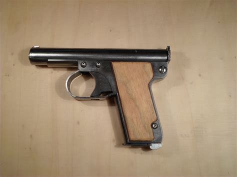 Simplest Semi Auto Pistol Design - Design Talk