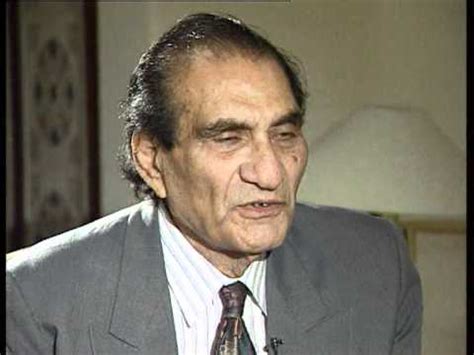 interview with B.R. Chopra by Ajit Anjum about his achievements (1 ) - YouTube