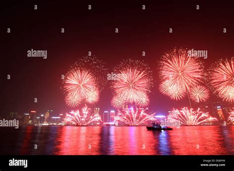 Lunar New Year Fireworks in Hong Kong 2011 Stock Photo - Alamy