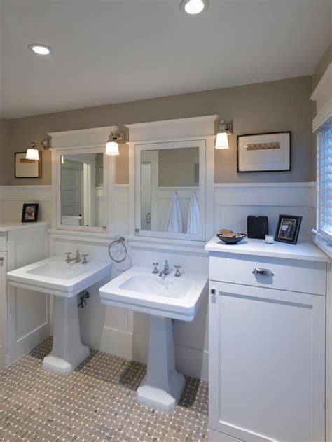 Craftsman Style Bathroom | Houzz