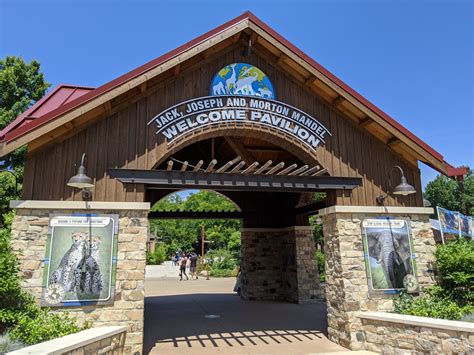 Cleveland Metroparks Zoo in Cleveland, OH (20) - No Home Just Roam