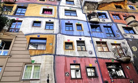 Hundertwasserhaus | Friedensreich Hundertwasser | art | Austria Classic ...