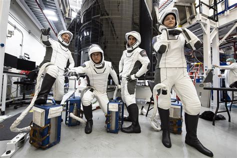 Crew-3 astronauts excited to ride SpaceX's Dragon on Halloween | Space