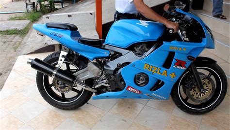 Honda Cbr 400cc - amazing photo gallery, some information and specifications, as well as users ...