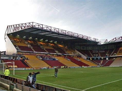 Valley Parade | Cinema architecture, Bradford city, Football pictures