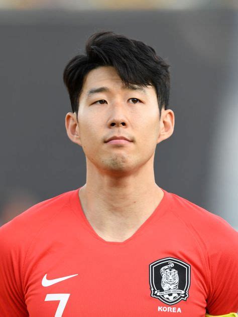 Son Heung Min of South Korea looks on prior to the AFC Asian Cup... (Có hình ảnh) | Bóng đá