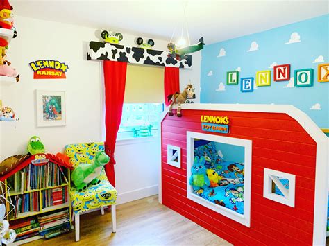 Pin by Michaela Carnes on baby room in 2020 | Toy story bedroom, Toy ...