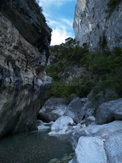 Limestone gorge stock photo. Image of narrow, cloud, green - 30138326