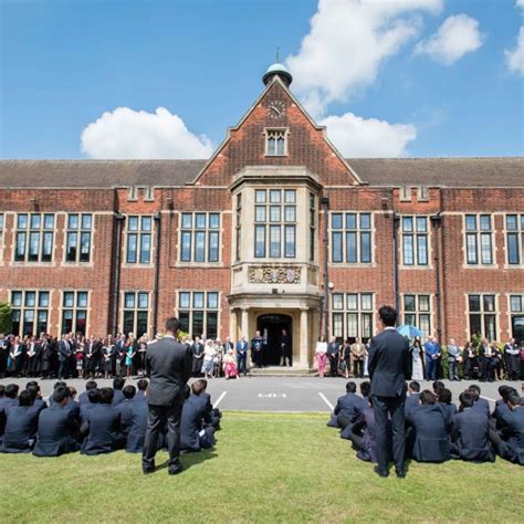 Queen Elizabeth’s School (QE Boys) 11+ – Top School And Uni