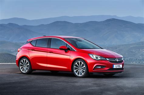 Life On Cars: Vauxhall unveils new Astra