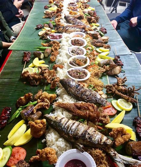 Kamayan Feast (Taste Boodle Fight, Boodles, Food Obsession, Dinner ...