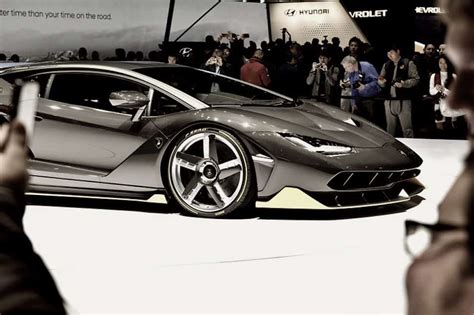 Week In Motors: 5 Best Supercars - 86th Geneva Motor Show