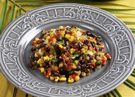 Southwestern Flavors Enhance This Black Bean Salad - FoodTrients