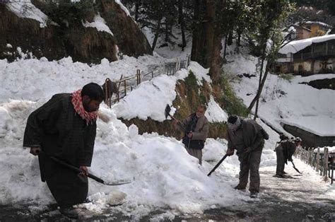 Fresh snowfall in Keylong, Kalpa : The Tribune India