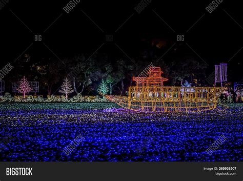 Osaka Castle Night Image & Photo (Free Trial) | Bigstock