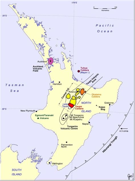 Simplified North Island plate tectonic setting and main volcanic ...