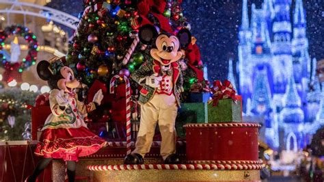 Mickey'S Very Merry Christmas Party Dates - 2021 Christmas Ornaments