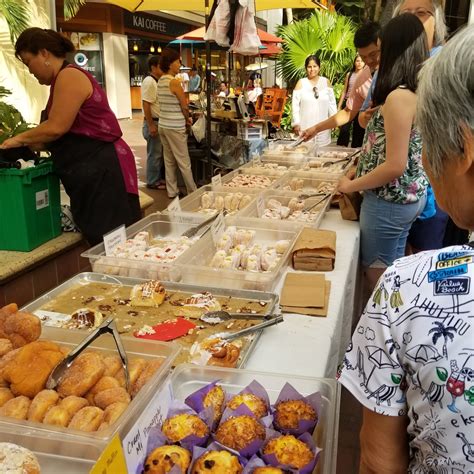 Waikiki Farmers Market - Honolulu, Hawaii - chichicho~