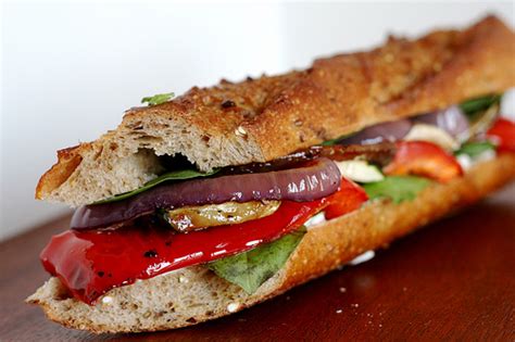 baguette sandwich vegetarian