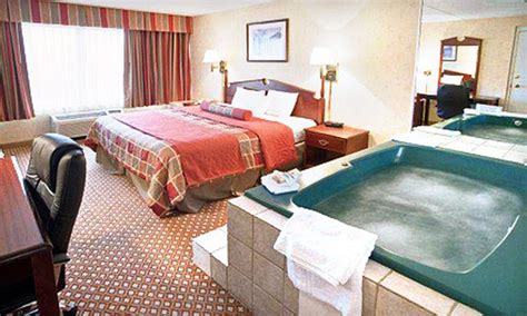 Jacuzzi Rooms Downtown Detroit - bestpfiles