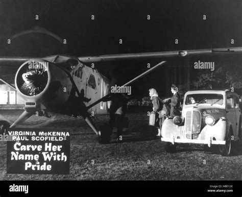 CARVE HER NAME WITH PRIDE, Virginia McKenna, Mary Steele, 1958 Stock ...