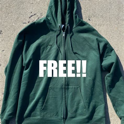 Hanes Zip Up Hoodie🌲 Size XL FREE WITH ANY IN STORE... - Depop