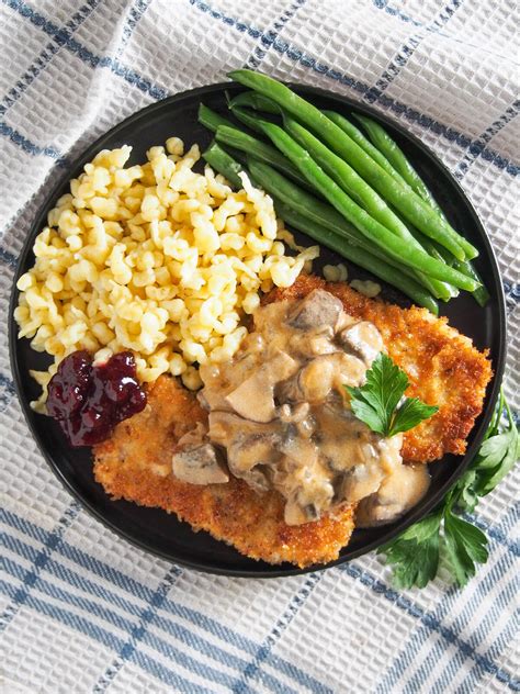 Traditional Jaegerschnitzel (schnitzel with mushroom sauce) - Caroline ...