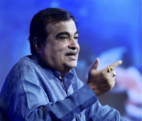 Breaking!! Nitin Gadkari's health deteriorates during the program | NewsTrack English 1