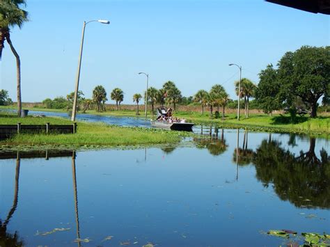 Boggy Creek Airboat Rides In Orlando | Family Vacation Hub