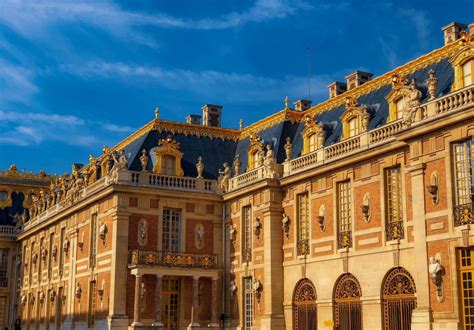 The Palace of Versailles - A virtual guide to the exquisite French palace