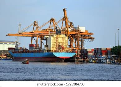 Logistics Transportation Container Cargo Ship Stock Photo 1725384703 ...