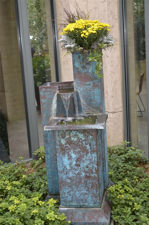 Helena Street Fountain at Lauritzen Gardens