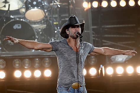 Tim McGraw's 'Live Like You Were Dying' Hits No. 1