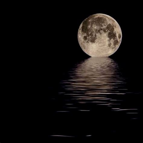 Moon over water Beautiful Moon, Beautiful Scenery, Beautiful Places, Moon Over Water, Night ...