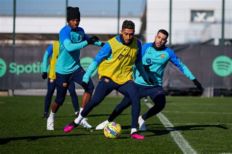 The FC Barcelona squad for the trip to Girona