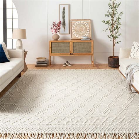 How To Clean A Wool Rug: An Expert Guide | Storables