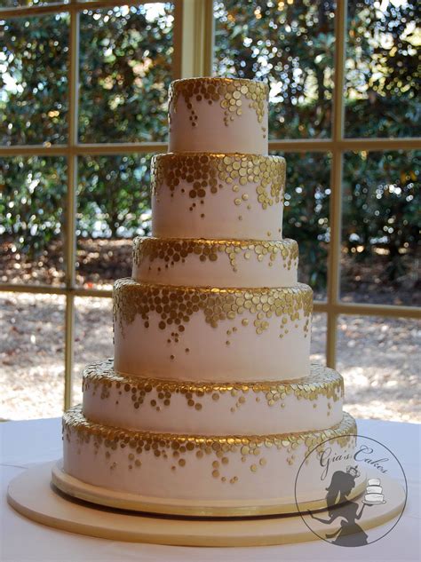 Gold Wedding Cake by Gia's Cakes. Handmade gold circles. | Gold wedding cake, Wedding cake ...