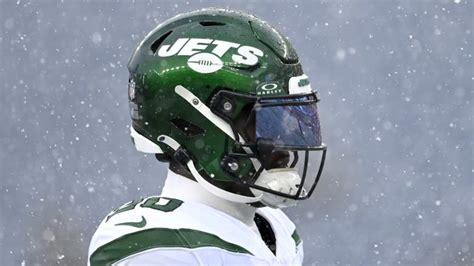 Jets' Breece Hall Sounds off on Blatant Disrespect From NFL