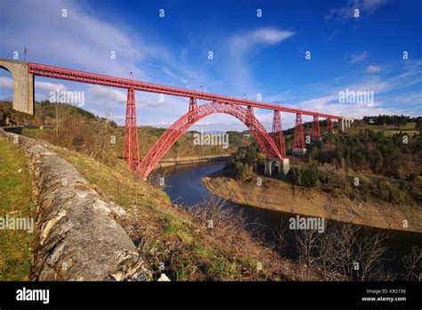 Garabit-Viadukt in Frankreich - Garabit viaduct in France, a famous bridge in Europe Stock Photo ...