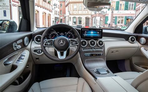 Mercedes-Benz GLC-Class GLC 300 4MATIC 2020 | SUV Drive