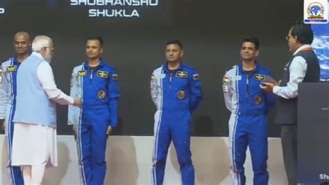 Gaganyaan mission: PM Modi announces names of 4 astronauts, netizens ...