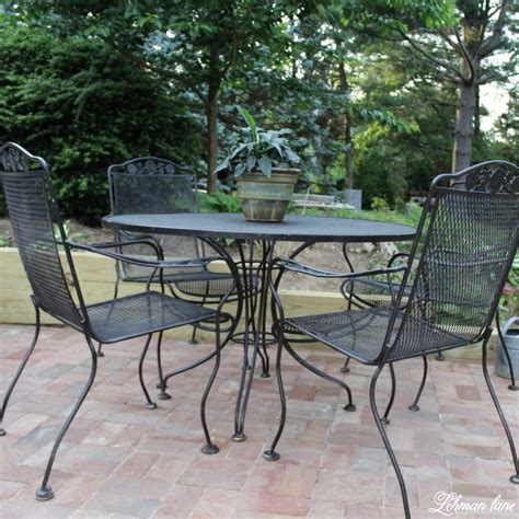 How to Spray Paint Patio Furniture like a Pro for less than $50 - Lehman Lane