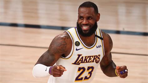 Lakers upend Rockets as Lebron James sets tone with scoring, defense