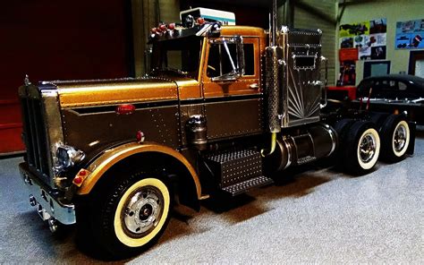 Peterbilt 359 - Model Trucks: Big Rigs and Heavy Equipment - Model Cars ...