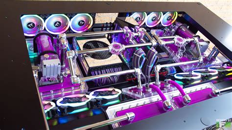 ULTIMATE Custom Water Cooled Desk Gaming PC Build | Tecnologia