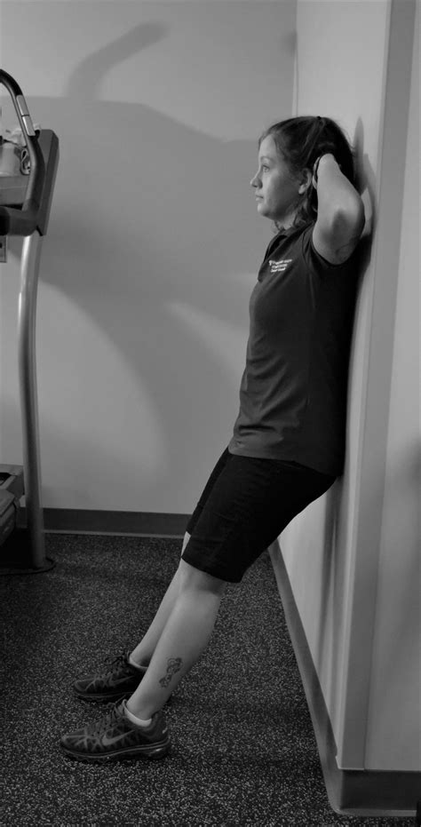 THIS WEEK'S EXERCISE: Wall squat | Fitness | nwitimes.com