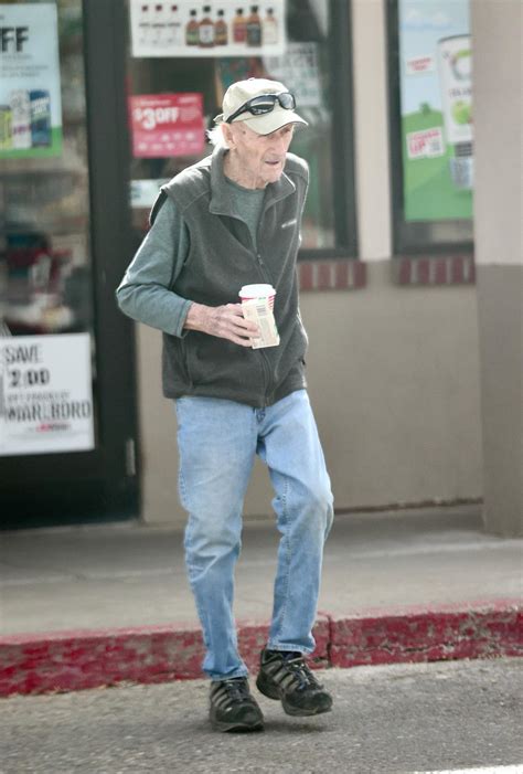 93 year old Gene Hackman spotted for the 1st time in years!