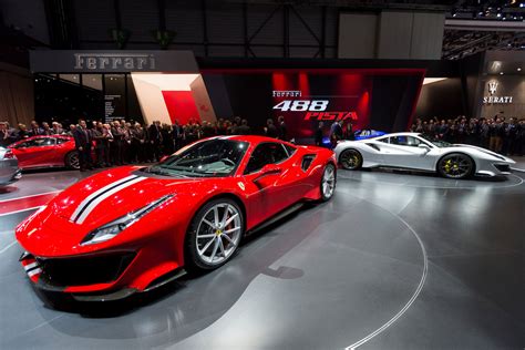 Flashy Ferrari unveils 488 Pista at Geneva auto show