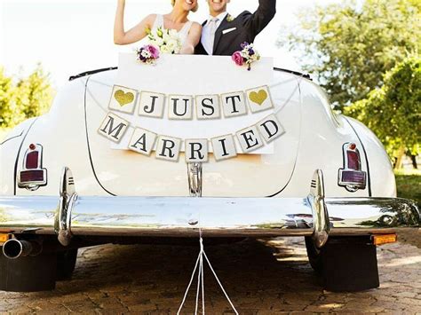 13 Perfect Wedding Car Decorations For That “Just Married” Ride