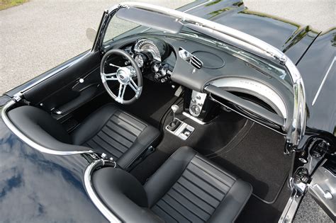 1959 Chevrolet Corvette Is a Modern Performer Wrapped in Classic Style - Hot Rod Network